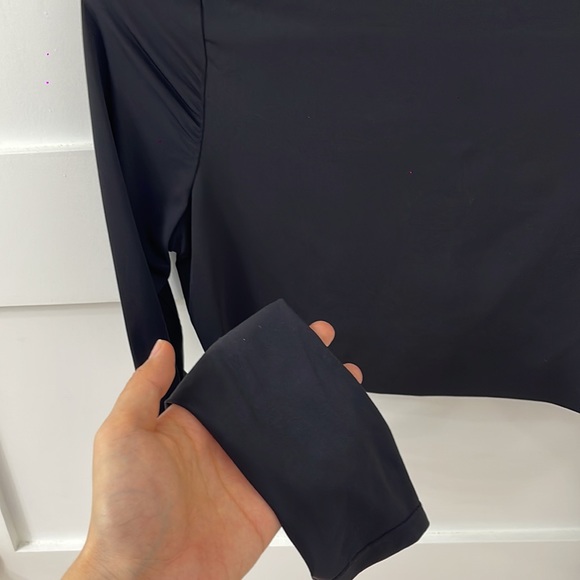 Meshki long sleeve crop top - Picture 2 of 4